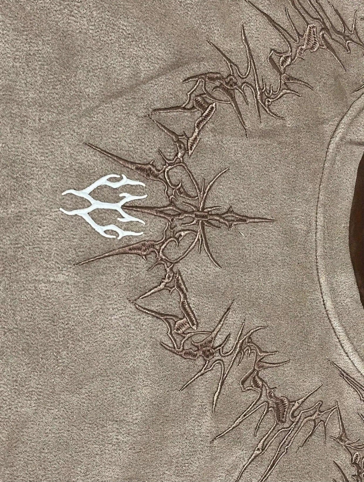 Men’s Graphic Embroidery Drop Shoulder Tee