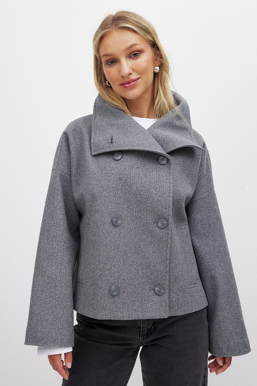 Double-breasted women's coat